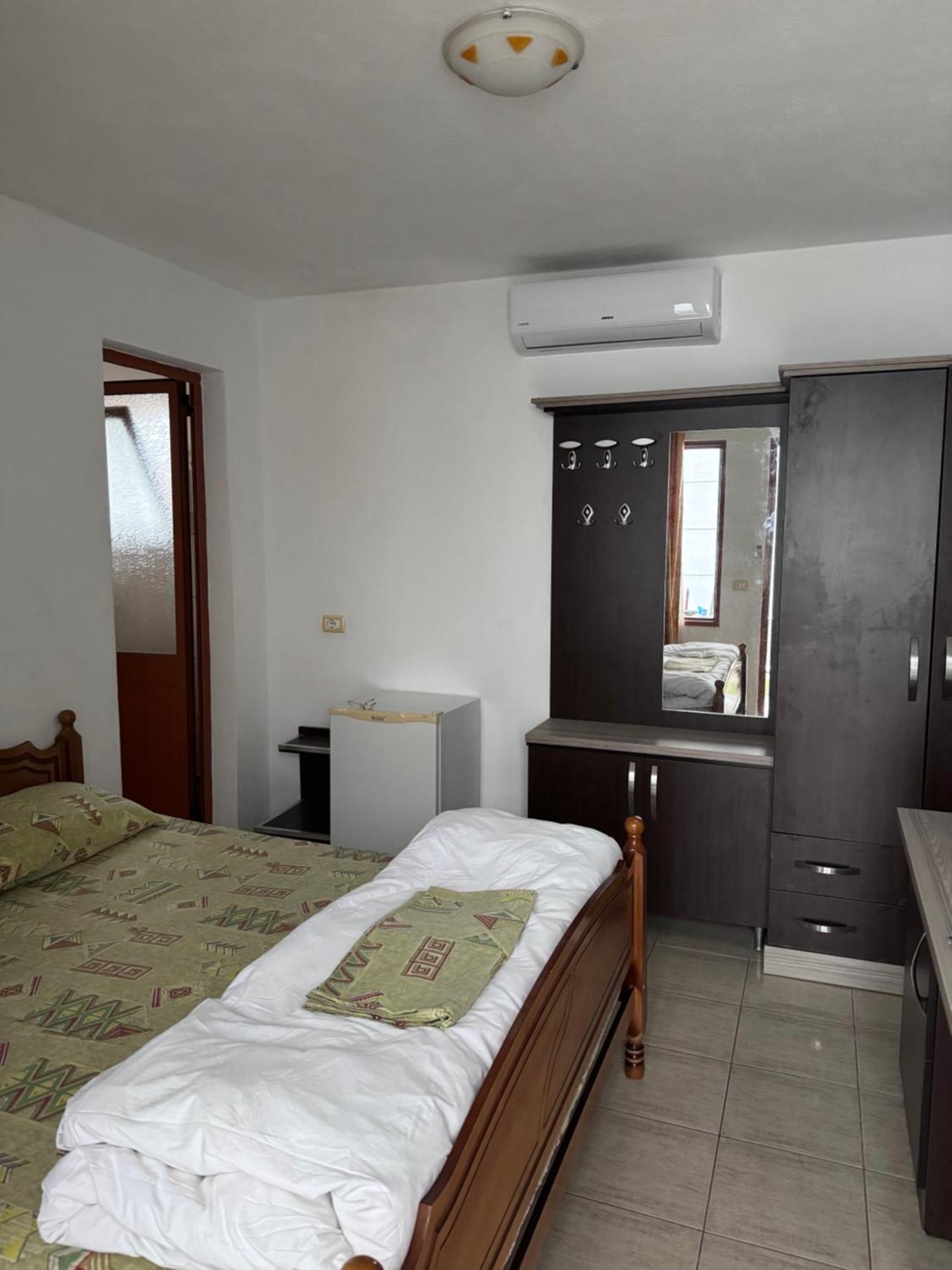 Vila Cano Hotel Durrës Eksteriør billede